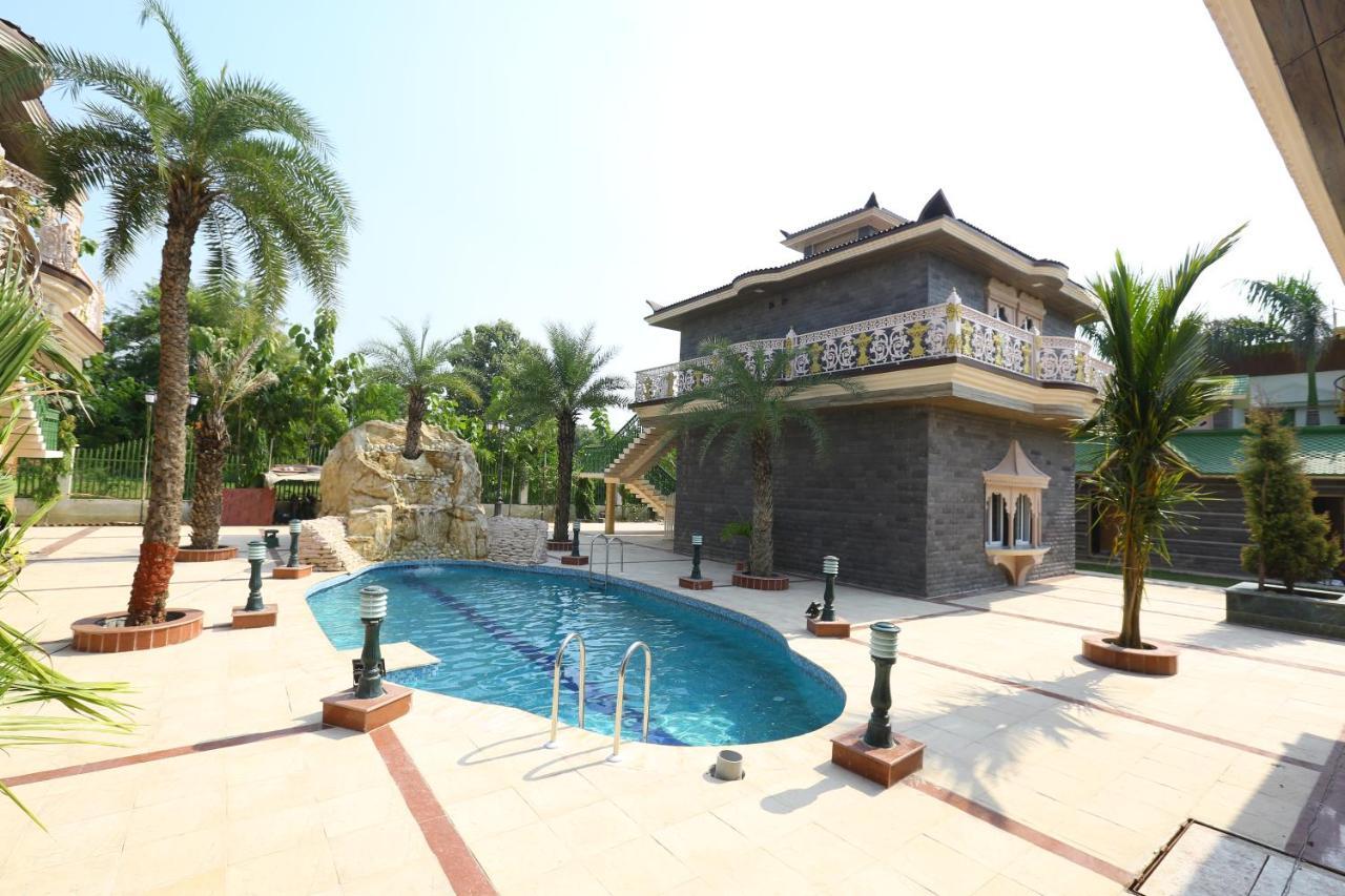 Mann The Palm Retreat Lucknow Exterior photo