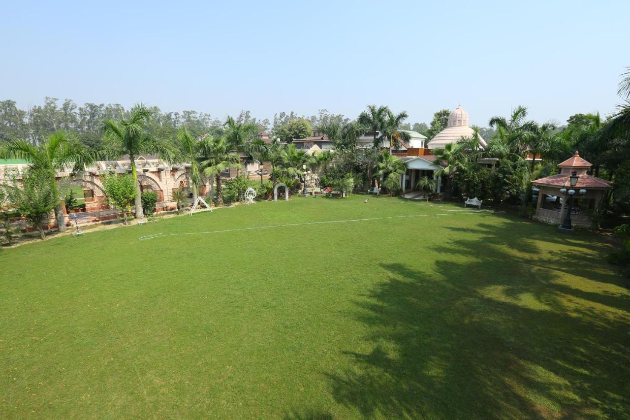 Mann The Palm Retreat Lucknow Exterior photo