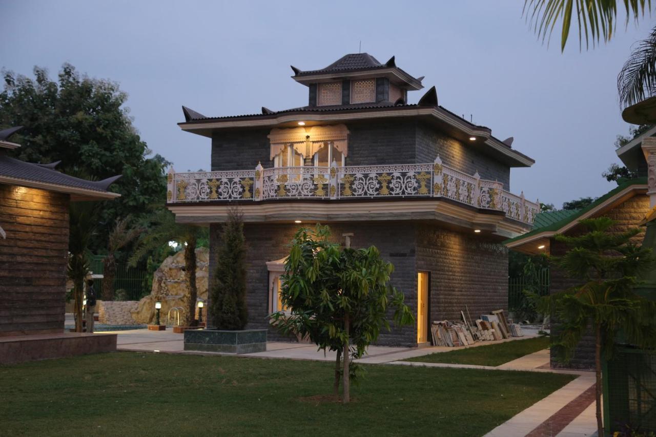 Mann The Palm Retreat Lucknow Exterior photo