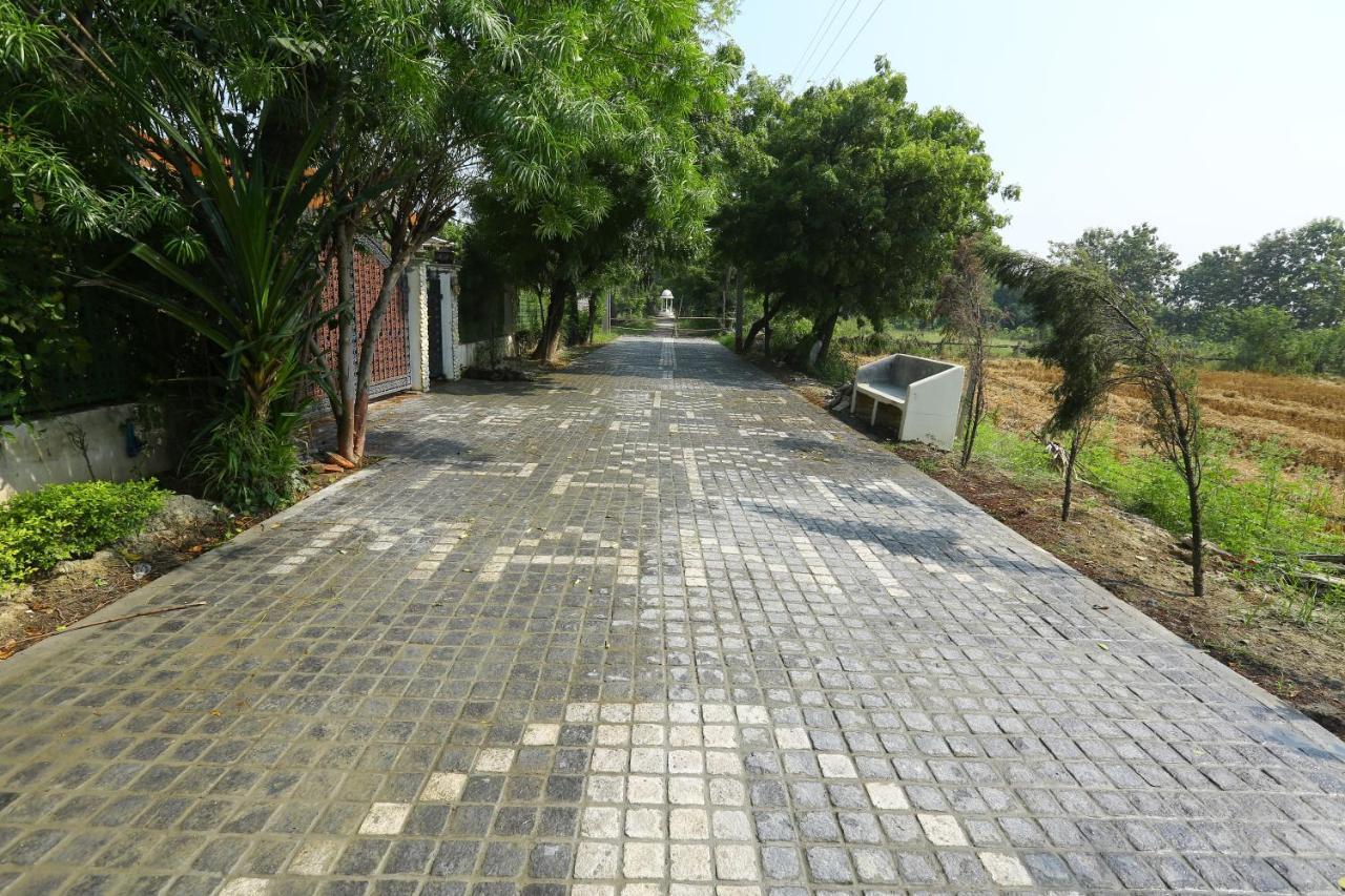 Mann The Palm Retreat Lucknow Exterior photo