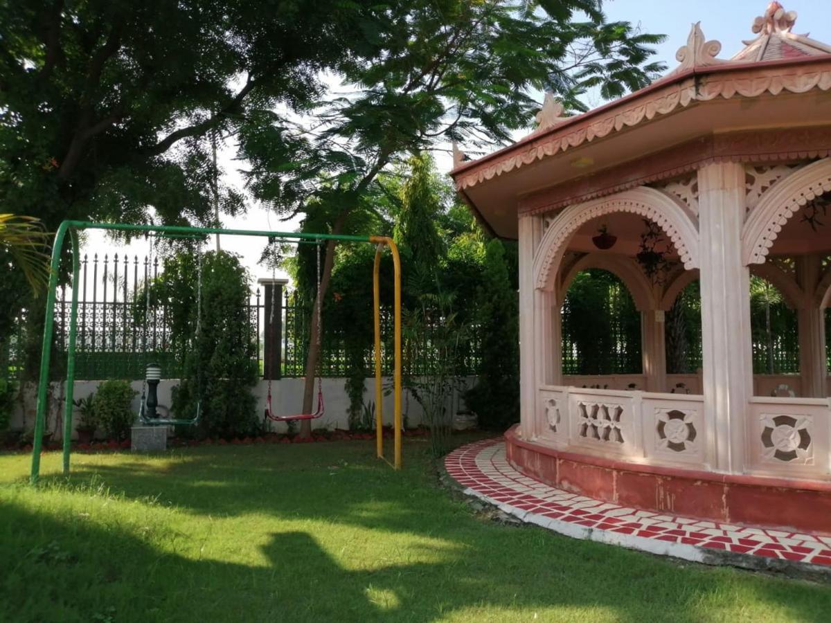 Mann The Palm Retreat Lucknow Exterior photo