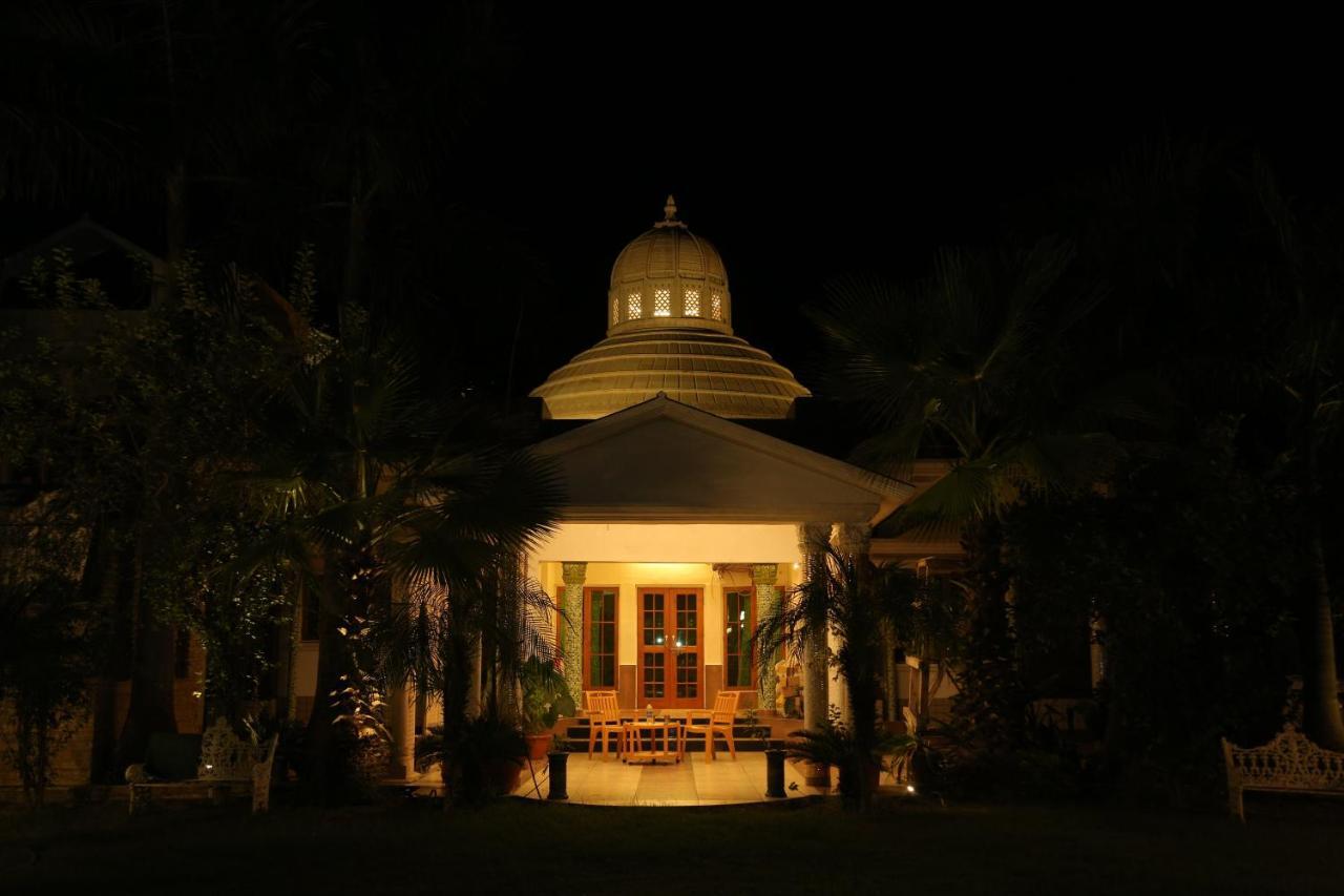 Mann The Palm Retreat Lucknow Exterior photo