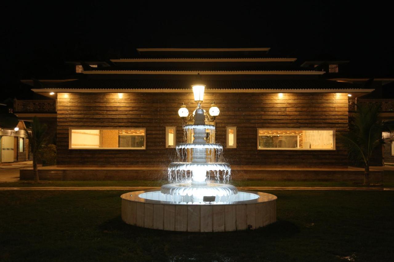 Mann The Palm Retreat Lucknow Exterior photo