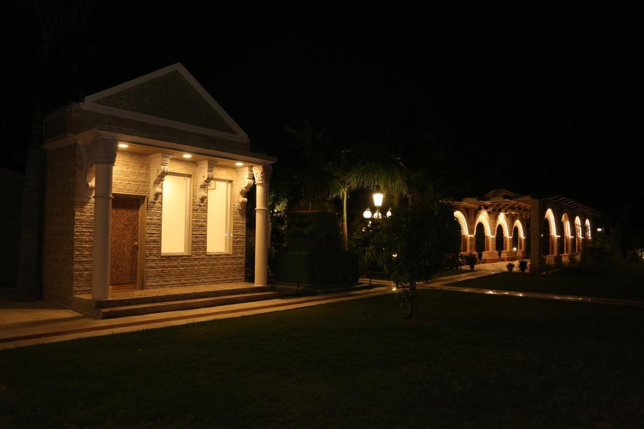 Mann The Palm Retreat Lucknow Exterior photo