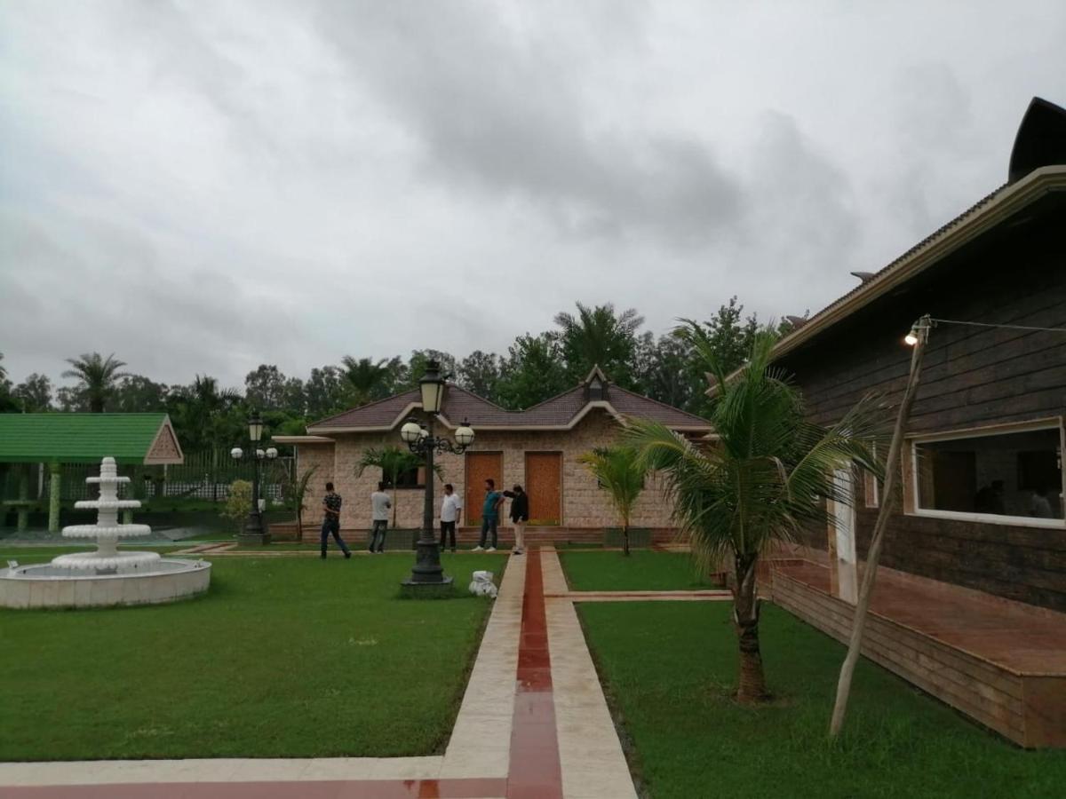 Mann The Palm Retreat Lucknow Exterior photo