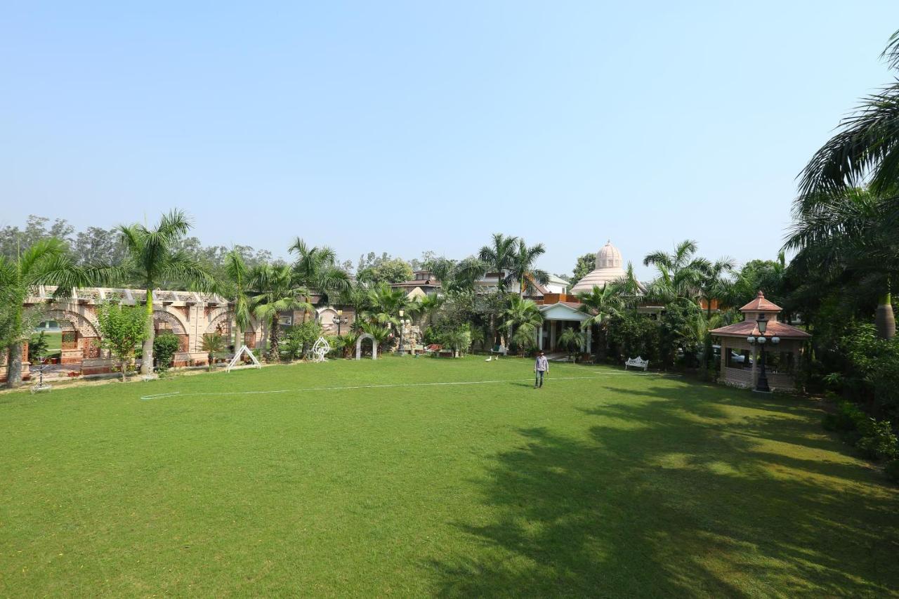 Mann The Palm Retreat Lucknow Exterior photo