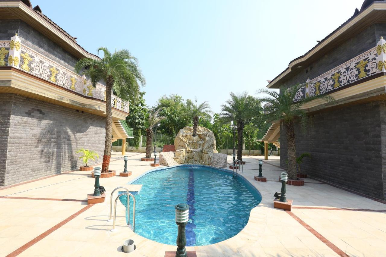 Mann The Palm Retreat Lucknow Exterior photo